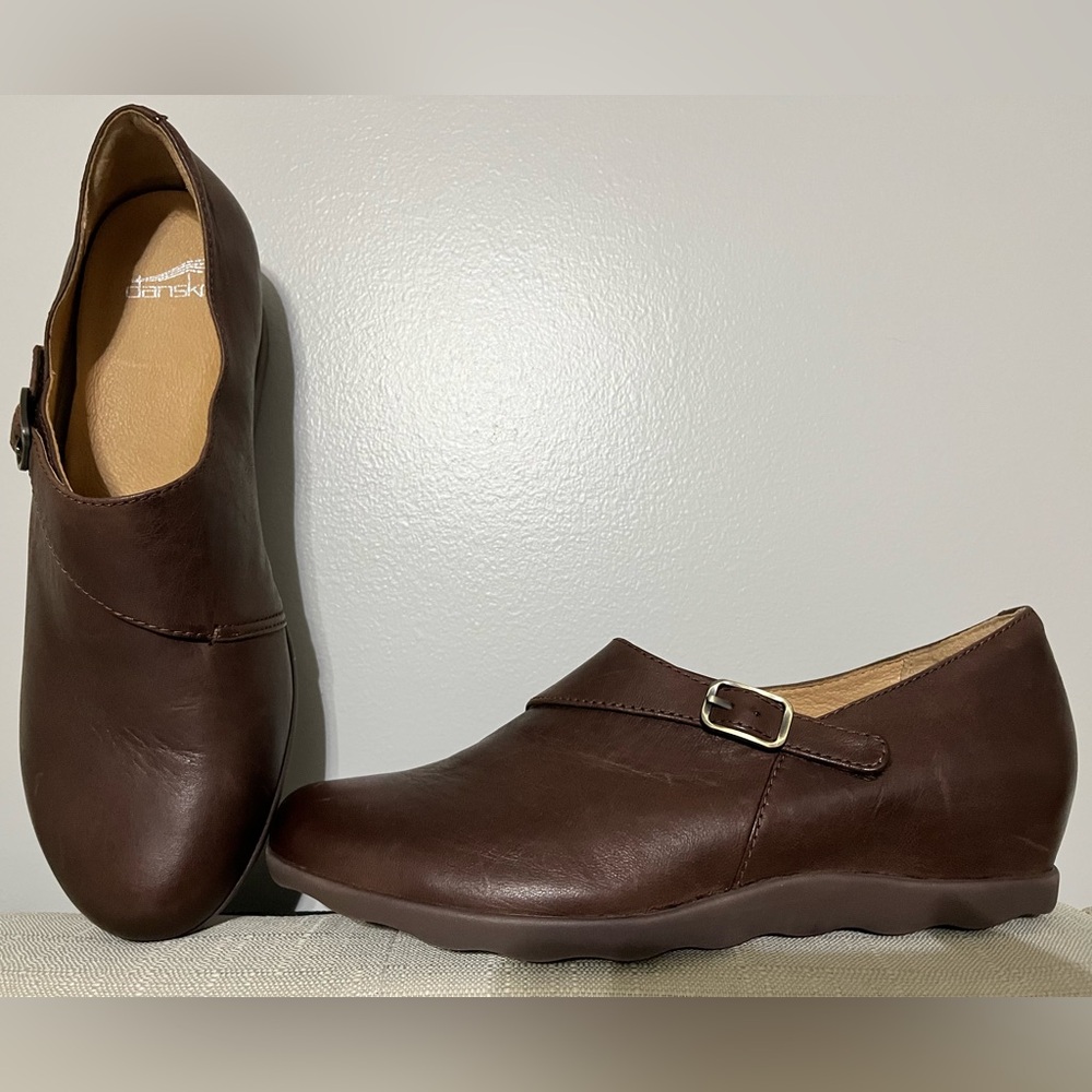 DANSKO Marisa Wedges